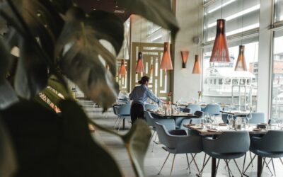 Key considerations for retail and hospitality payroll managers in the UK